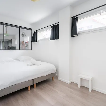 Appartement Le Grand Blanqui - Face Rer B - Free Parking
